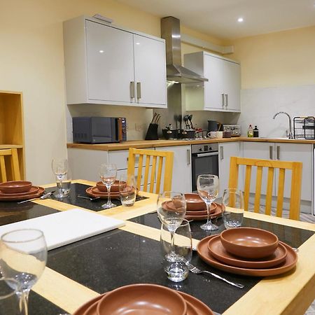 25 Newborough By Stay In Скарбъро Екстериор снимка