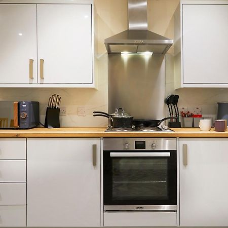 25 Newborough By Stay In Скарбъро Екстериор снимка